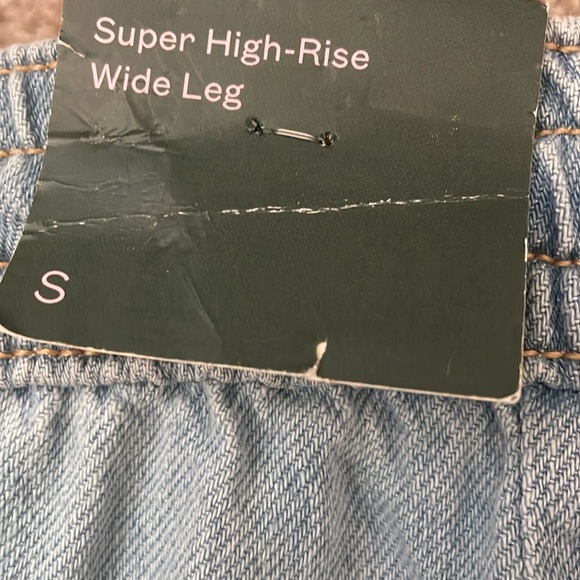 NWT Wild Fable Women's Super-High Rise Soft Wide Leg Jeans - Picture 8 of 8